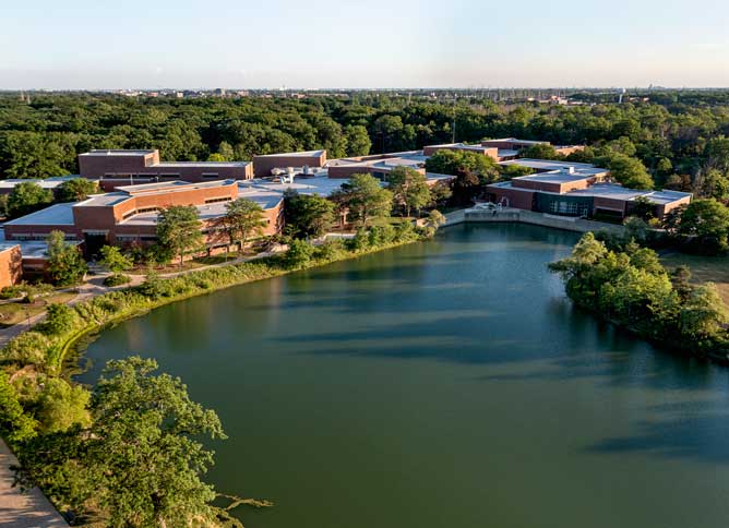 Oakton College's Des Plaines Campus.
